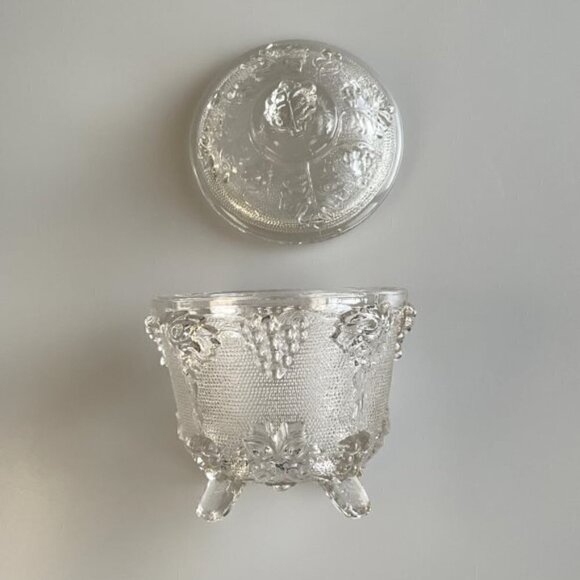VINTAGE JEANNETTE GLASS CANDY DISH - Picture 3 of 7